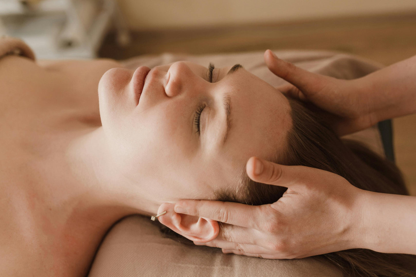Therapeutic Facial Release – Natural Relief & Rejuvenation