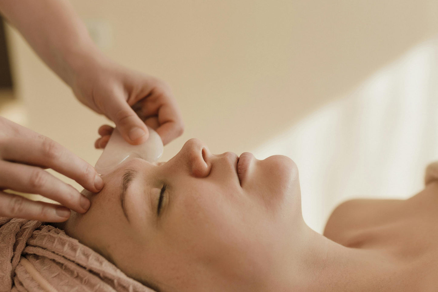 Therapeutic Facial Release – Natural Relief & Rejuvenation
